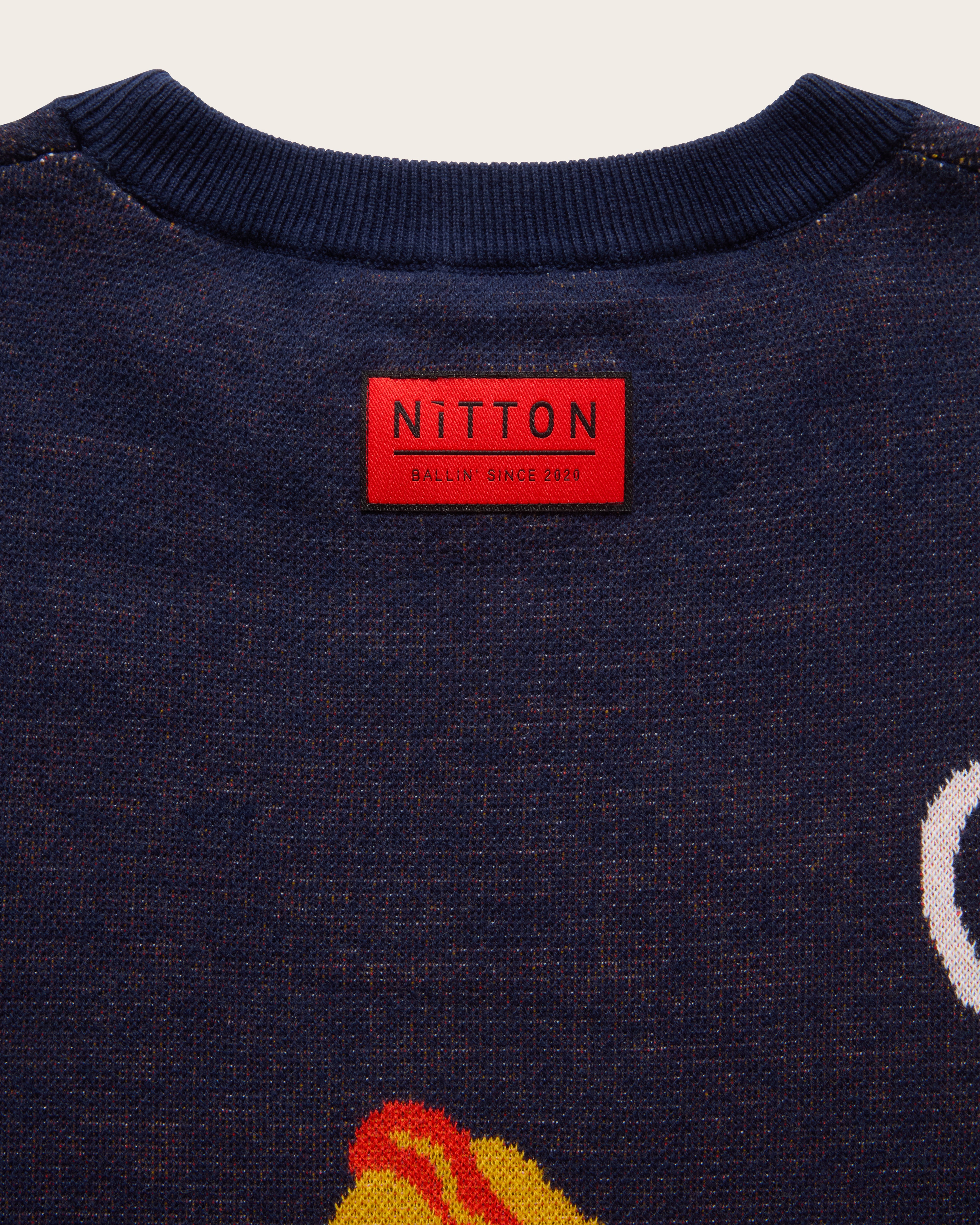 Sweater Kiosk - 8