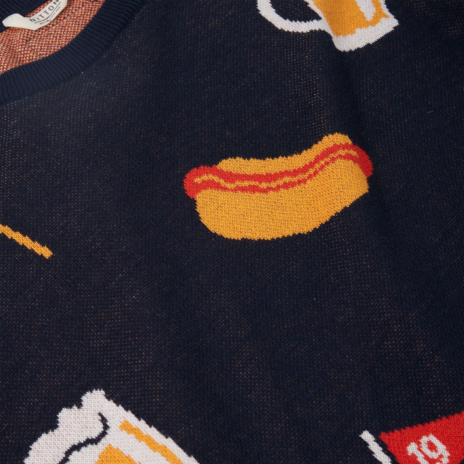Sweater Kiosk - 4